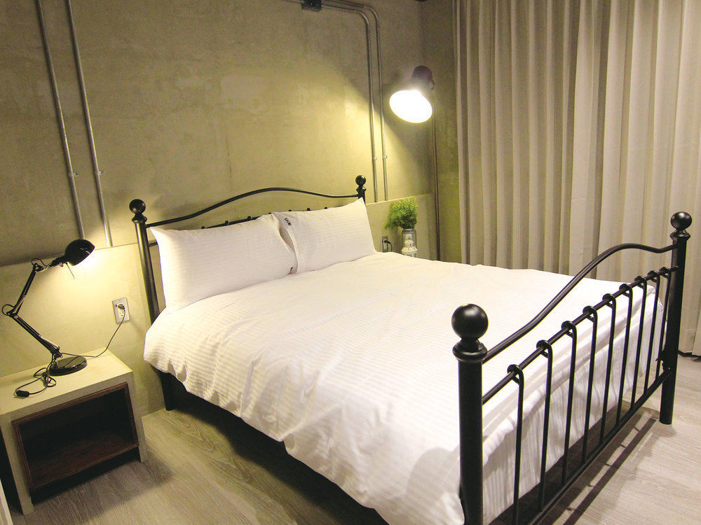تايتشونغ Loft Hostel Fengjia المظهر الخارجي الصورة